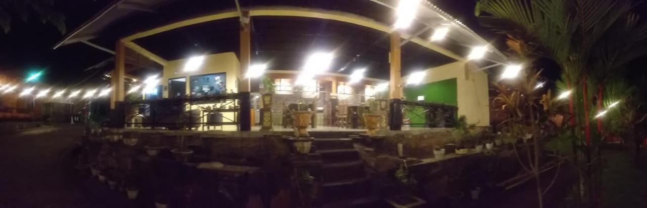Mountain View Resort & Spa Tomohon エクステリア 写真